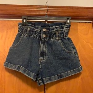 Scrunched Waist Mom Short